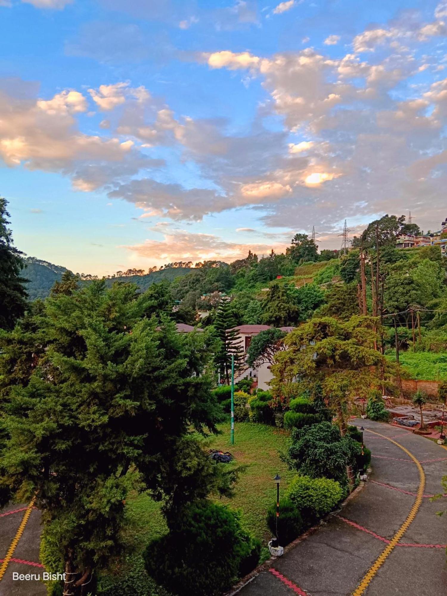 Shikha Resort Ewentbliz Bhīm Tāl Esterno foto