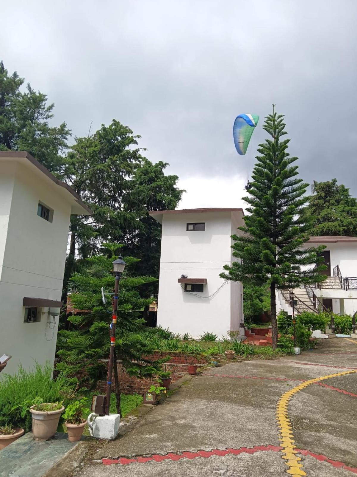 Shikha Resort Ewentbliz Bhīm Tāl Esterno foto